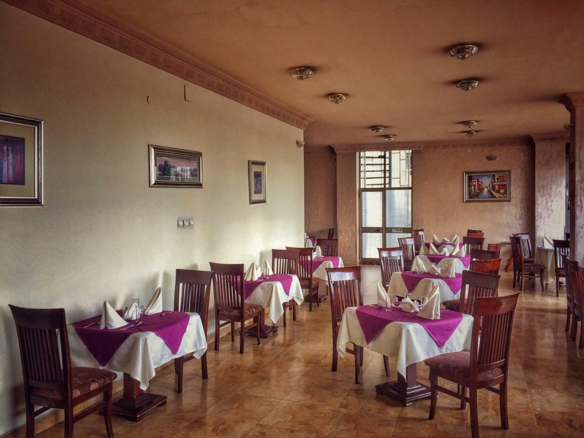 Top Ten Hotel Addis Abeba Exterior foto