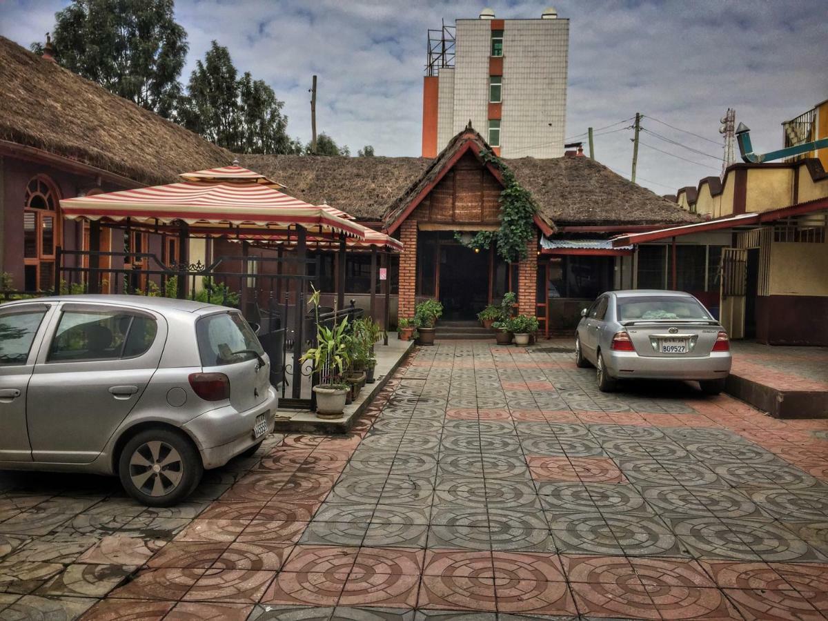 Top Ten Hotel Addis Abeba Exterior foto