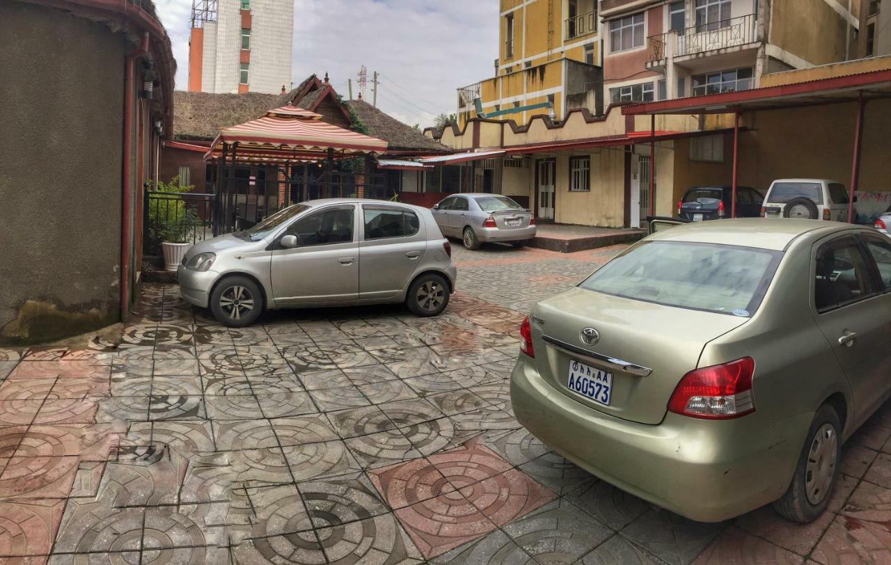 Top Ten Hotel Addis Abeba Exterior foto
