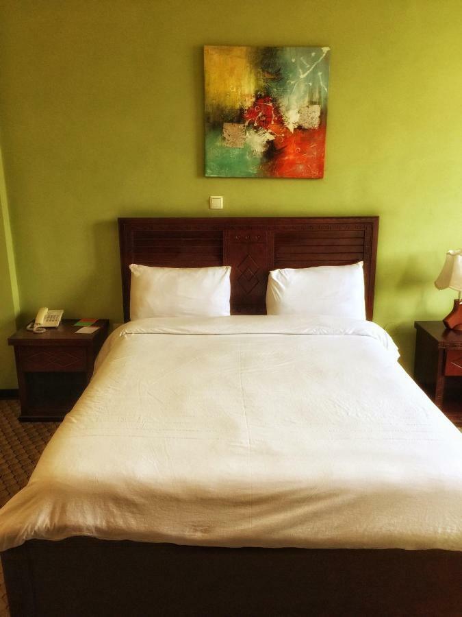 Top Ten Hotel Addis Abeba Exterior foto
