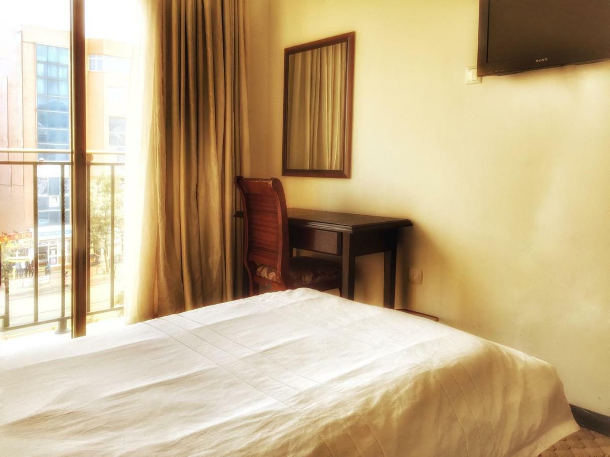 Top Ten Hotel Addis Abeba Exterior foto